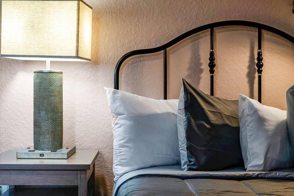 Designer Corner Suite 3Br/2Ba - Disney, Universal, Convention Center & Seaworld ออร์ลันโด ภายนอก รูปภาพ